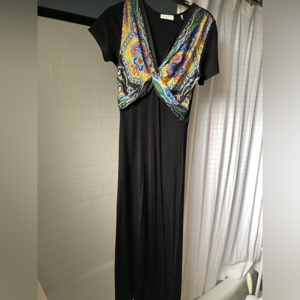 Sandro pull on dress. Beautiful detailed top. Super comfortable and flattering